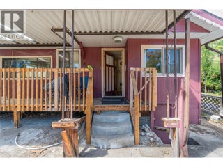 6514 Hollow Street. Oliver, British Columbia