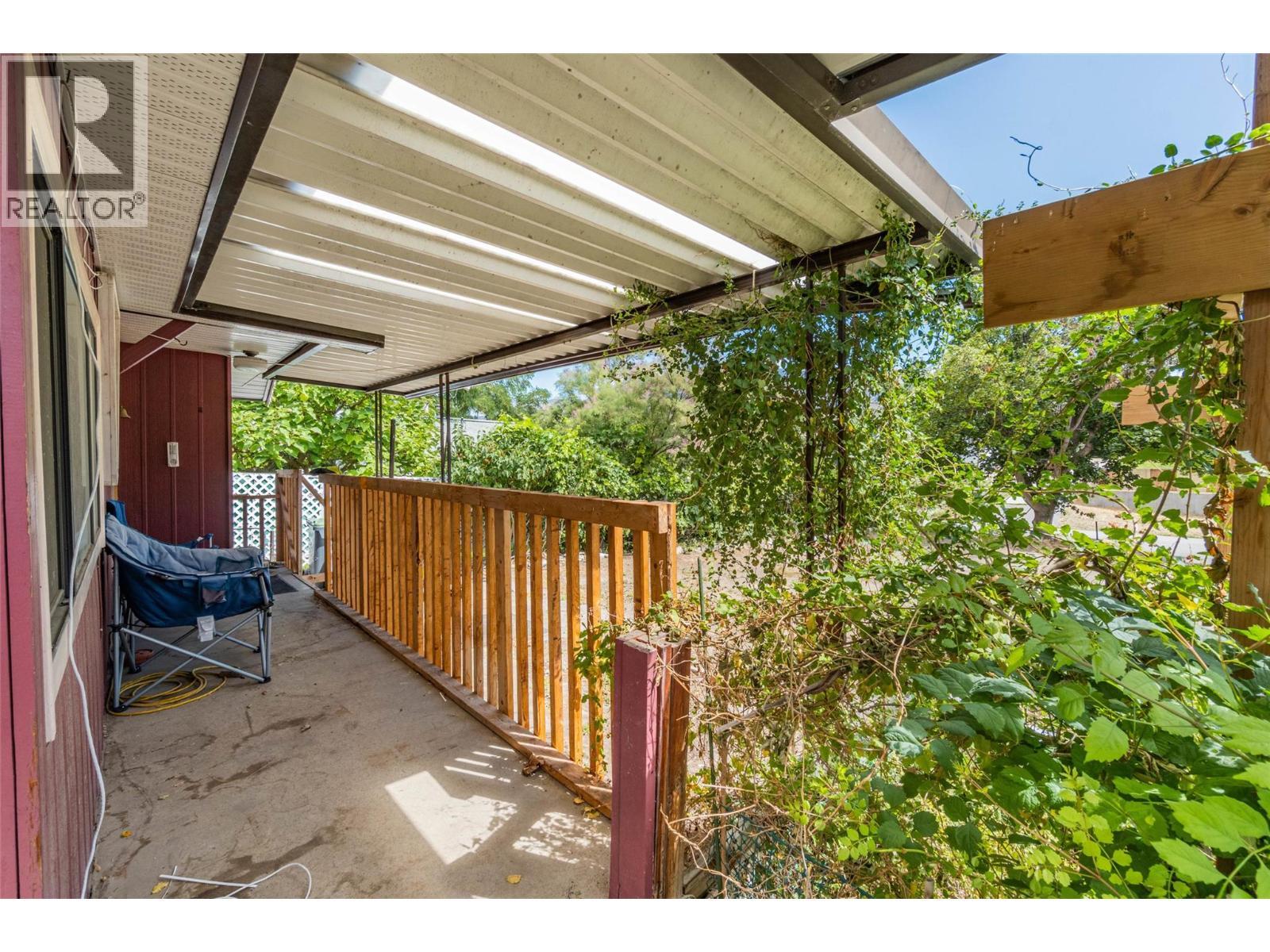 6514 Hollow Street. Oliver, British Columbia