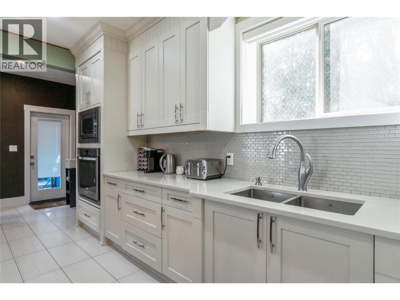 1180 Shuswap Street Se. Salmon Arm, British Columbia