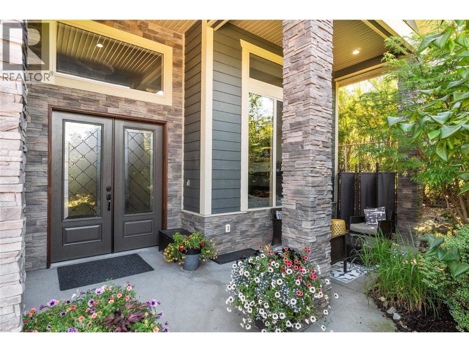 1180 Shuswap Street Se. Salmon Arm, British Columbia