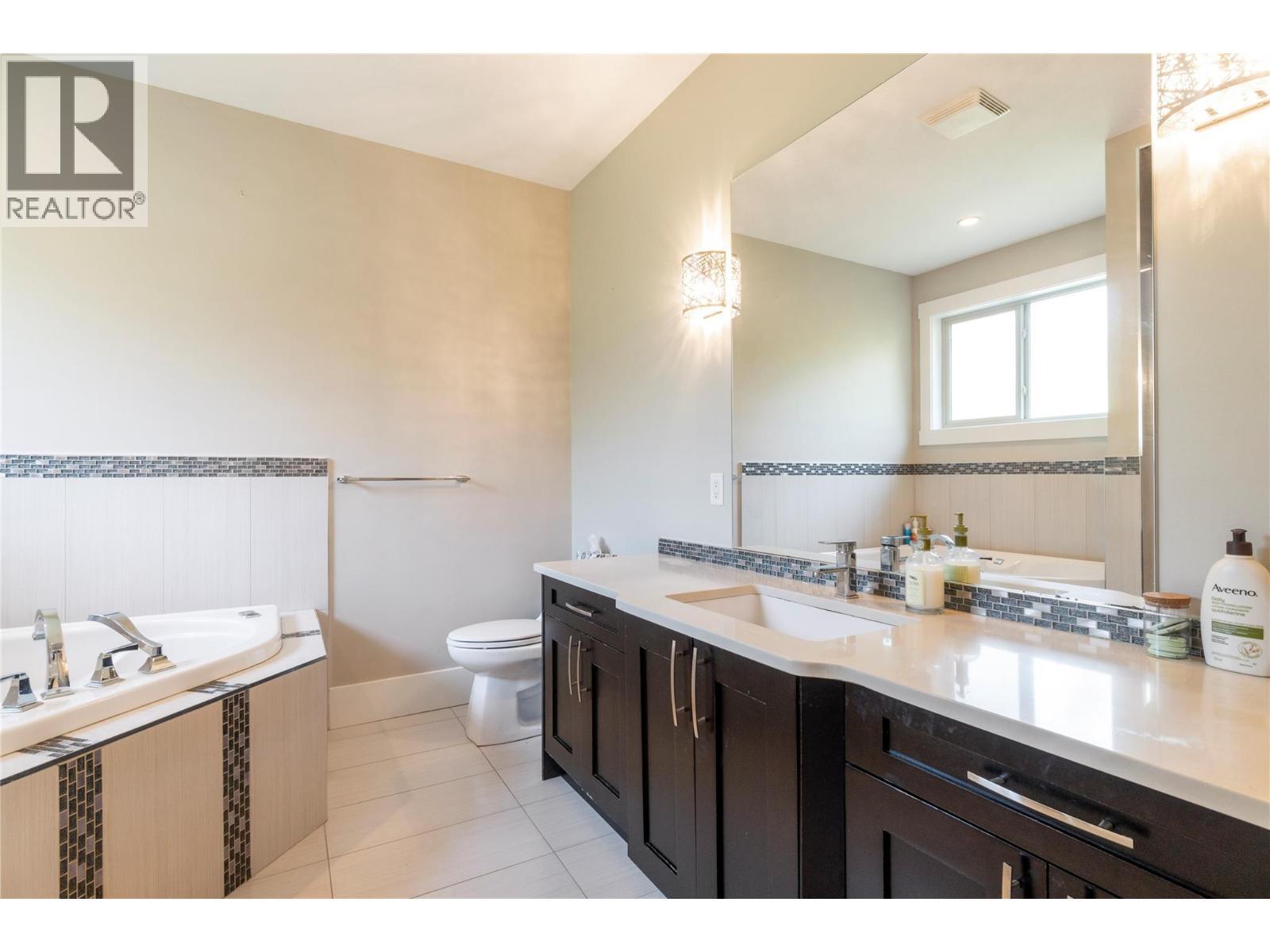 1180 Shuswap Street Se. Salmon Arm, British Columbia