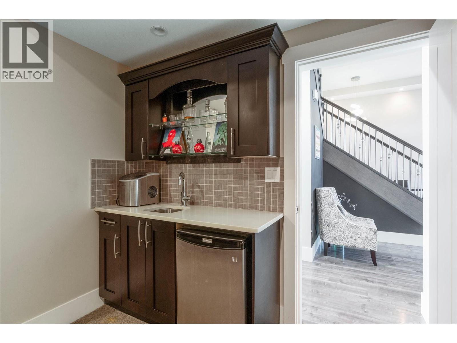 1180 Shuswap Street Se. Salmon Arm, British Columbia