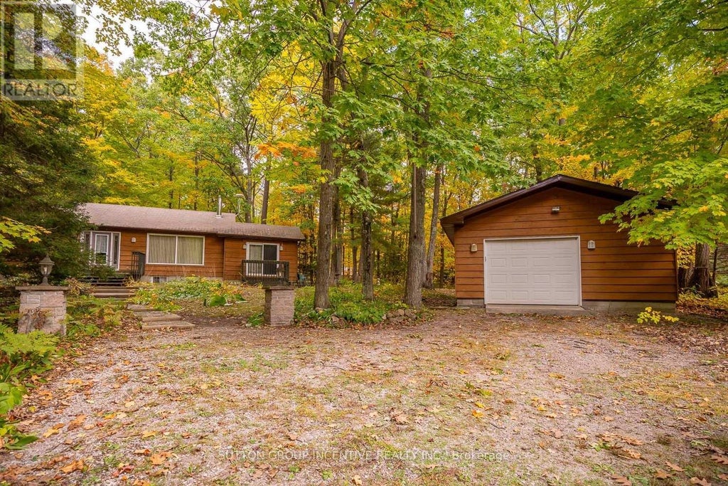 11 Bourgeois Court, Tiny