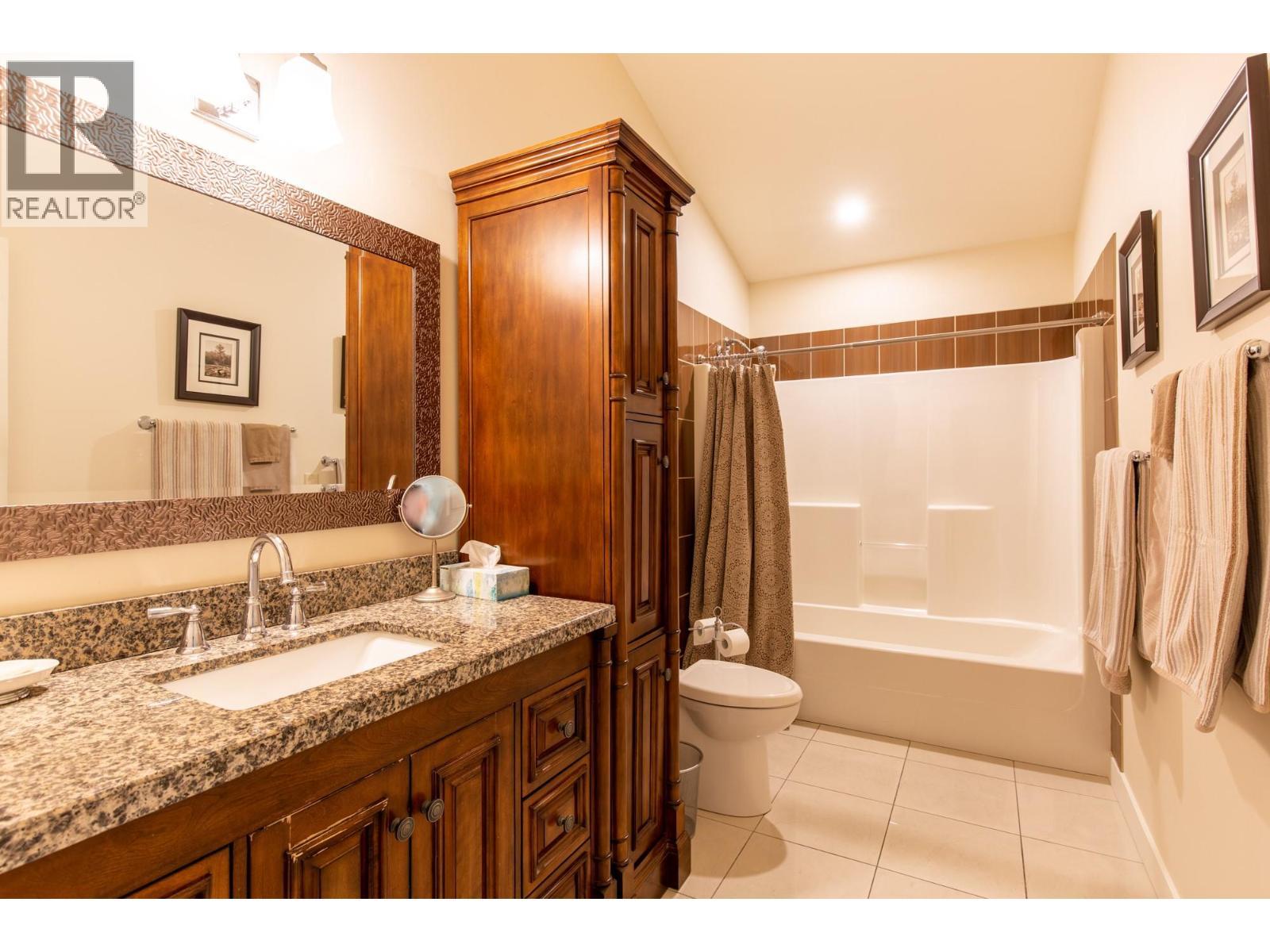 205 Peregrine Court. Osoyoos, British Columbia