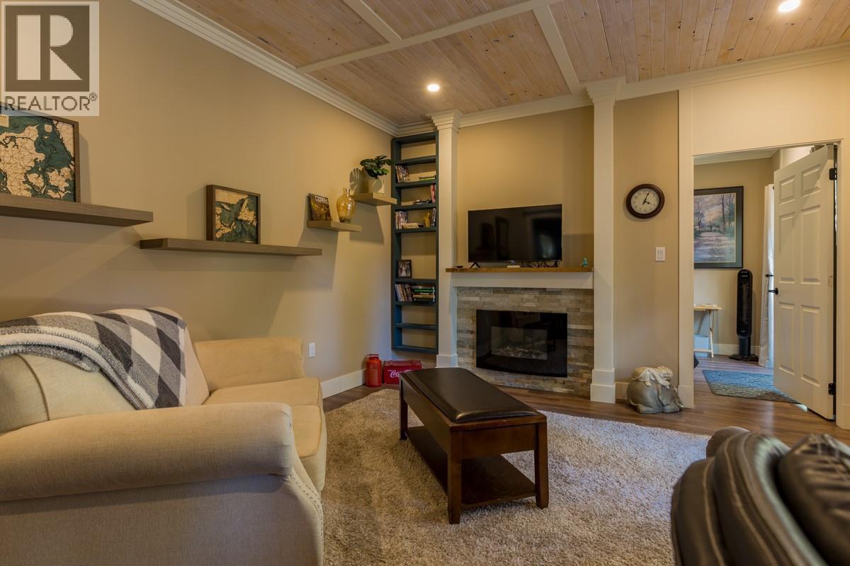 205 Peregrine Court. Osoyoos, British Columbia