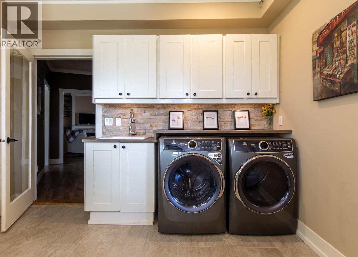 205 Peregrine Court. Osoyoos, British Columbia