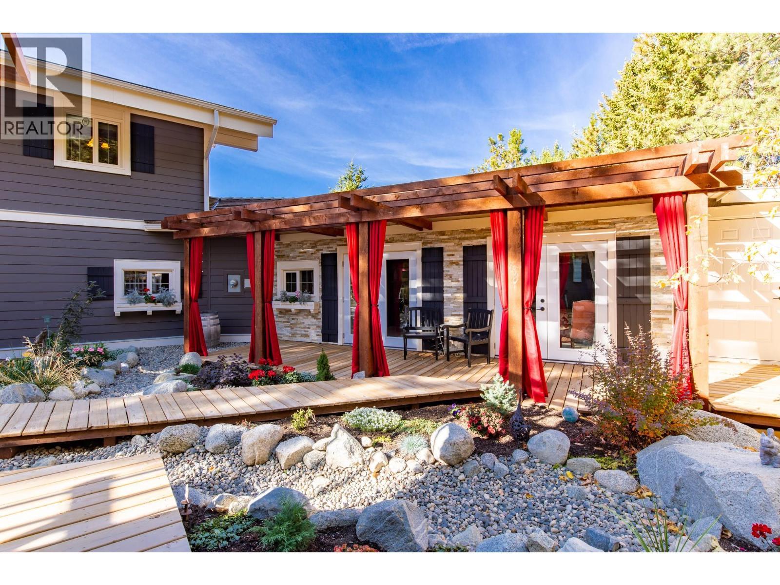 205 Peregrine Court. Osoyoos, British Columbia