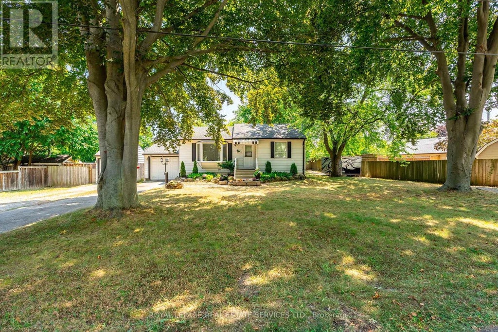 14 Germorda Drive, Oakville (cp College Park)