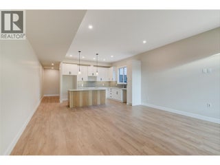 732 Coopland Crescent Unit# 4. Kelowna, British Columbia