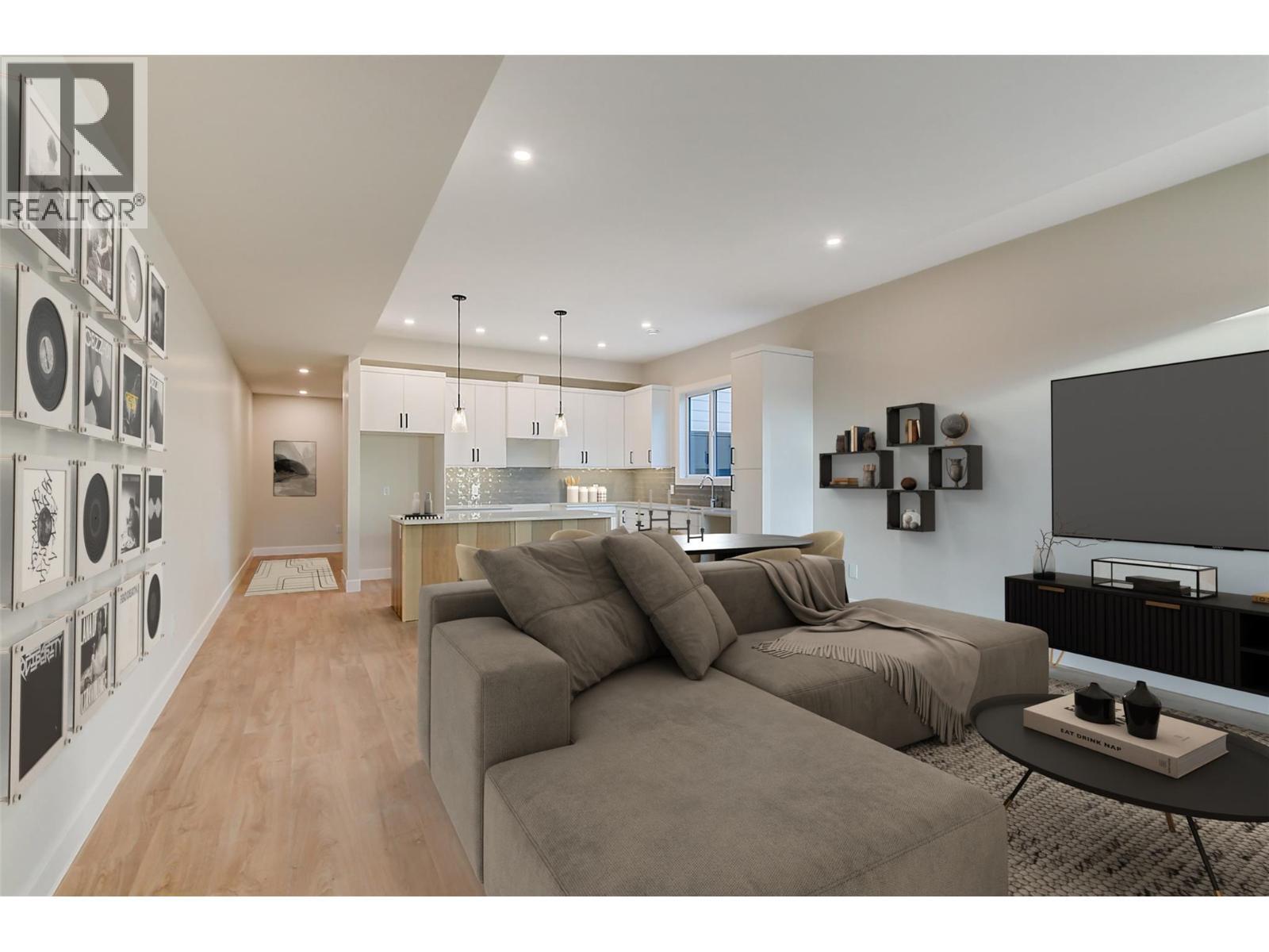 732 Coopland Crescent Unit# 4. Kelowna, British Columbia