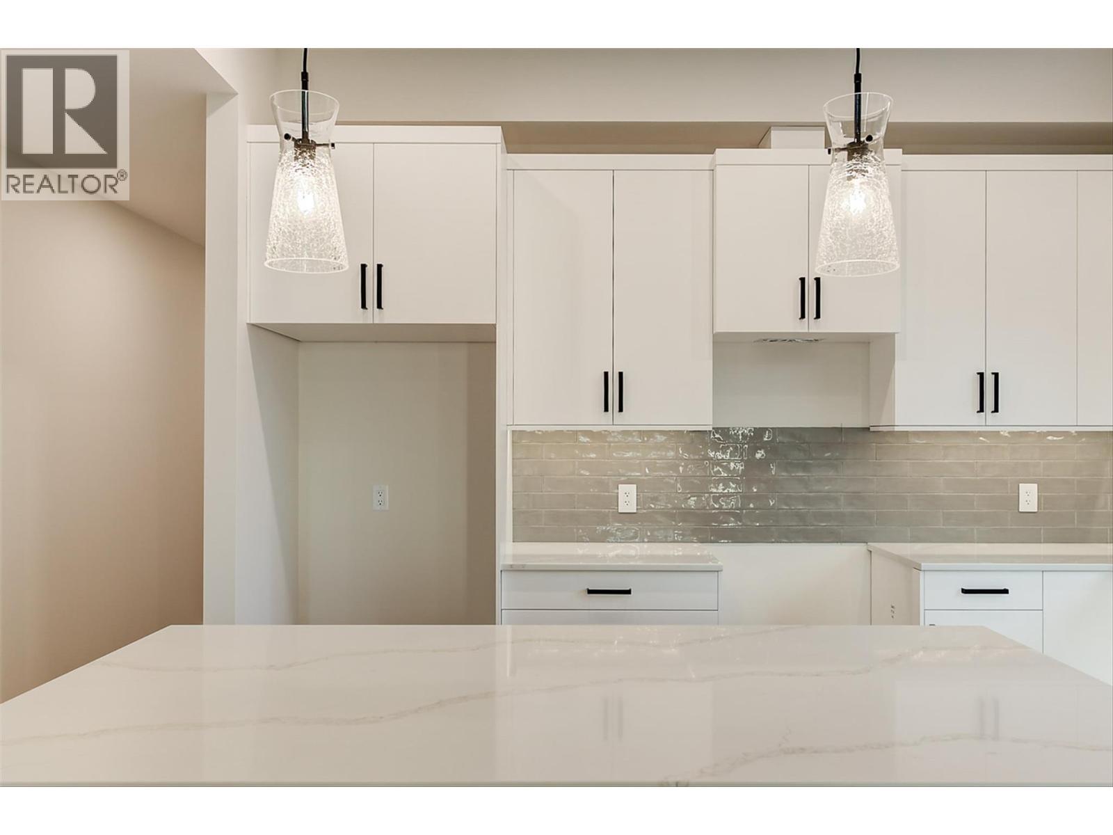 732 Coopland Crescent Unit# 4. Kelowna, British Columbia