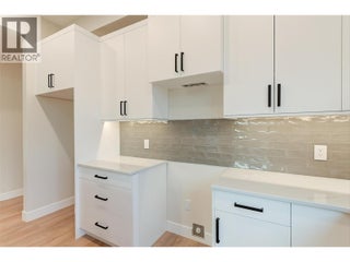 732 Coopland Crescent Unit# 4. Kelowna, British Columbia