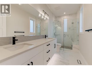 732 Coopland Crescent Unit# 4. Kelowna, British Columbia