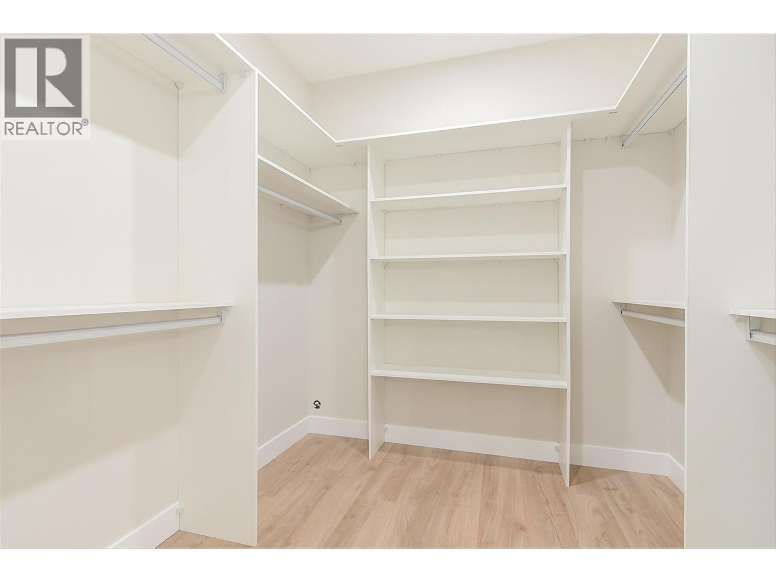 732 Coopland Crescent Unit# 4. Kelowna, British Columbia