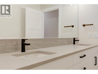 732 Coopland Crescent Unit# 4. Kelowna, British Columbia