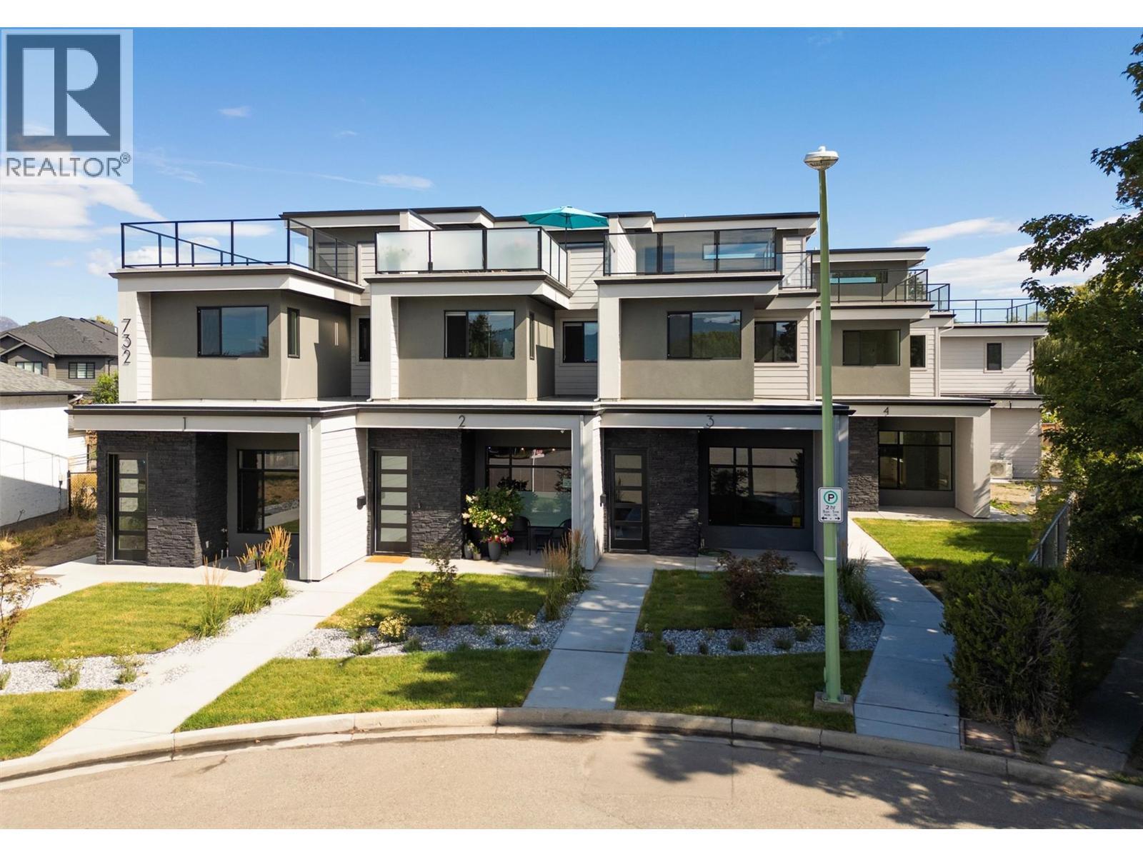 732 Coopland Crescent Unit# 4. Kelowna, British Columbia