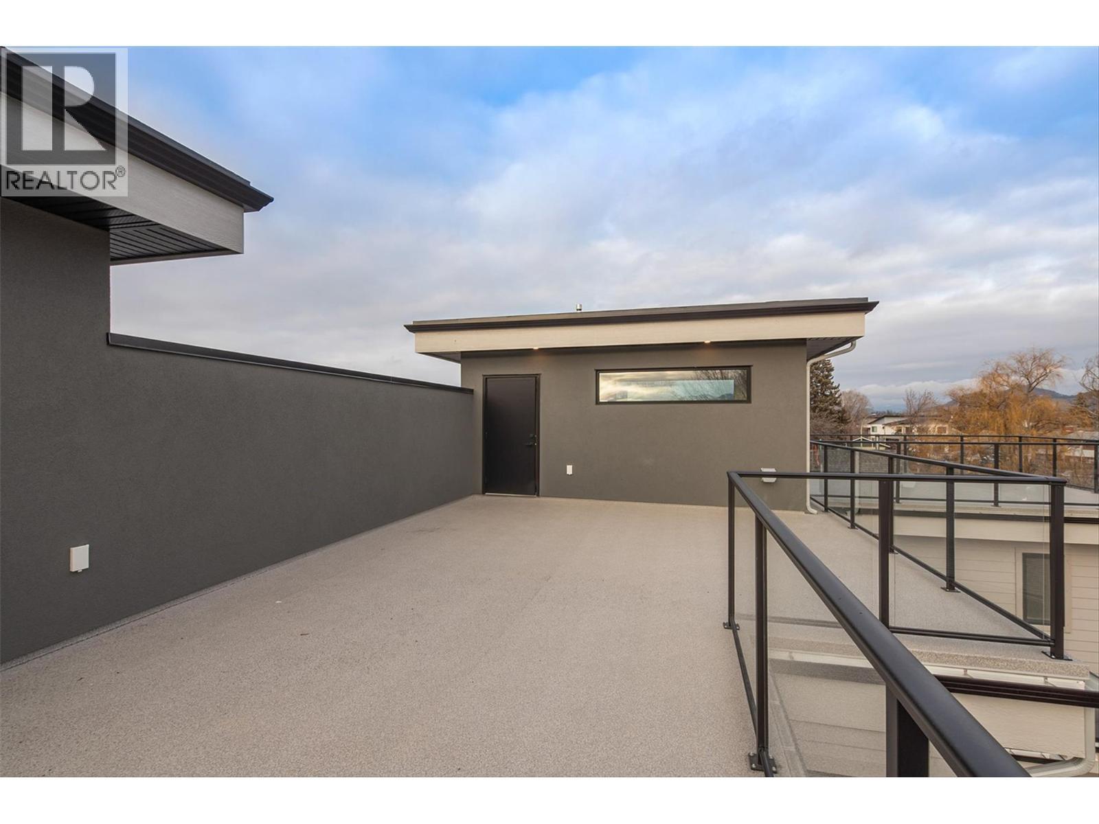 732 Coopland Crescent Unit# 4. Kelowna, British Columbia