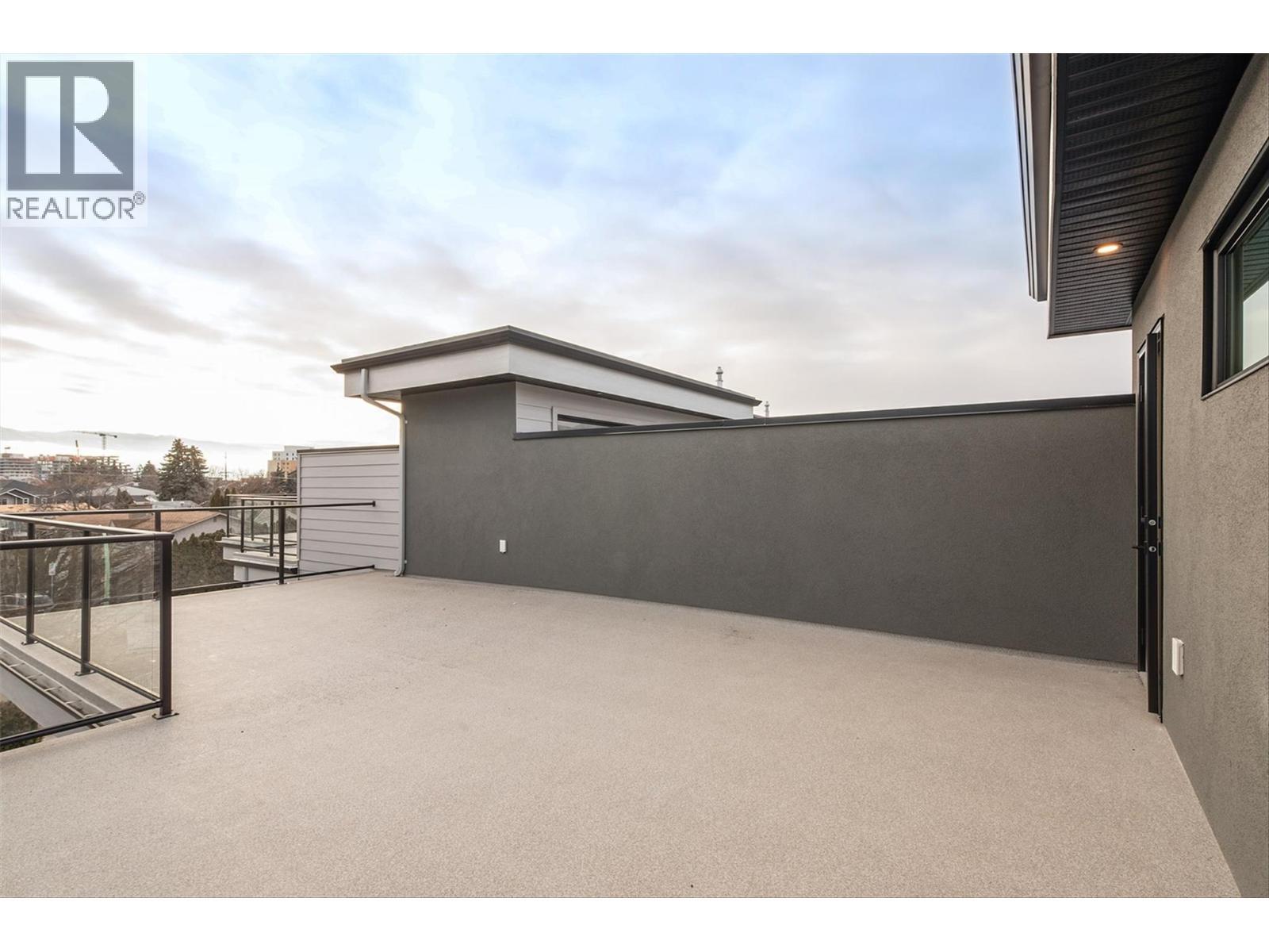 732 Coopland Crescent Unit# 4. Kelowna, British Columbia