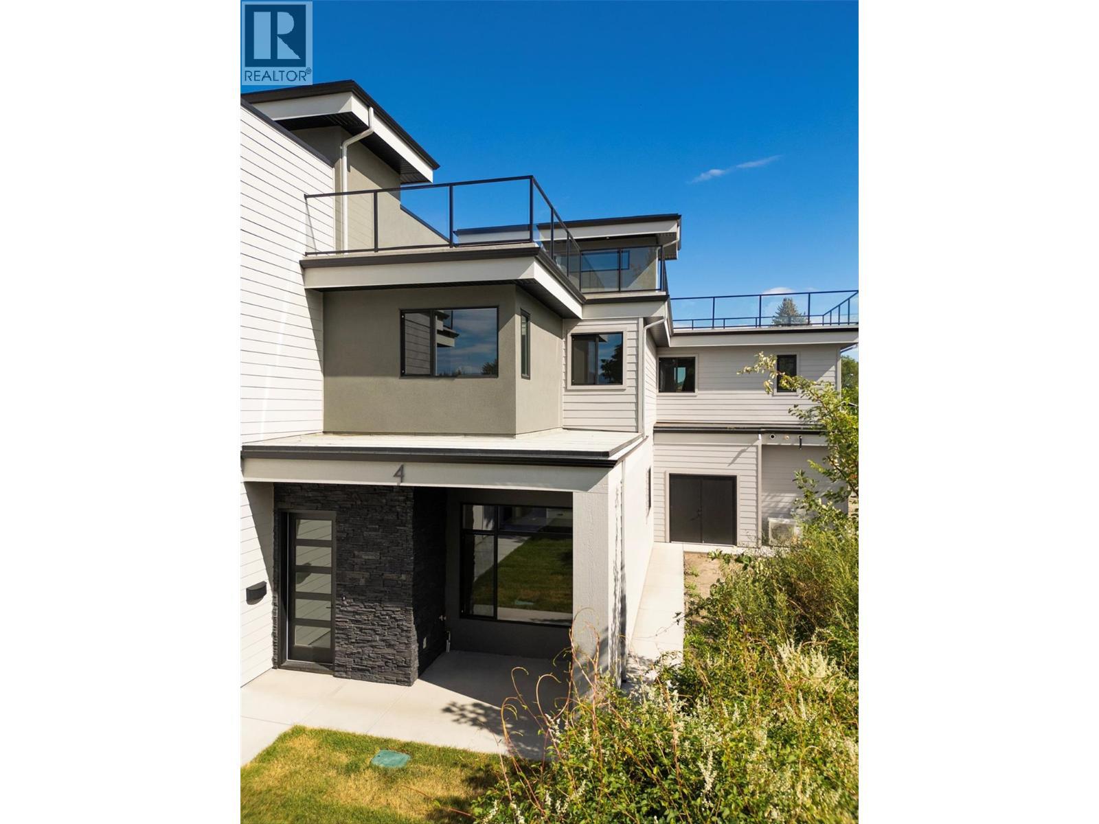 732 Coopland Crescent Unit# 4. Kelowna, British Columbia