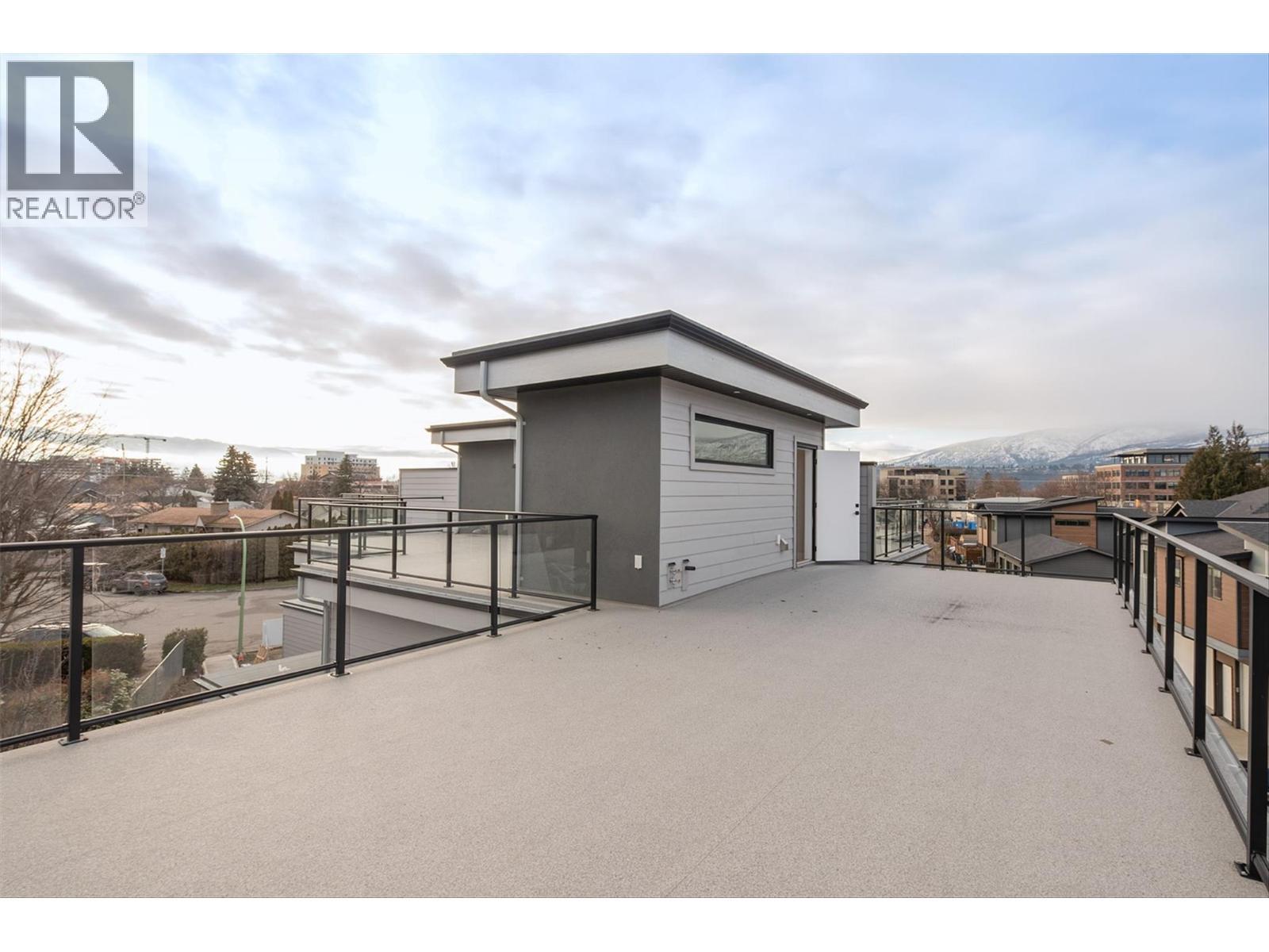 732 Coopland Crescent Unit# 4. Kelowna, British Columbia