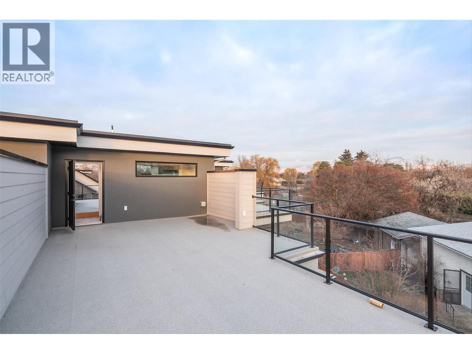 732 Coopland Crescent Unit# 4. Kelowna, British Columbia