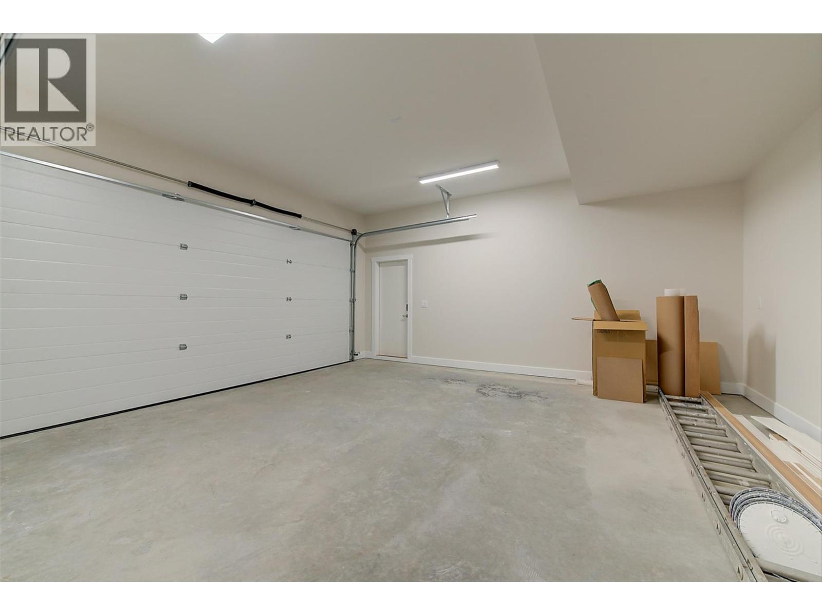 732 Coopland Crescent Unit# 4. Kelowna, British Columbia