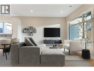 732 Coopland Crescent Unit# 4. Kelowna, British Columbia