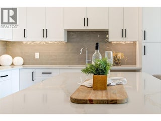 732 Coopland Crescent Unit# 1. Kelowna, British Columbia