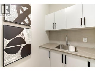 732 Coopland Crescent Unit# 1. Kelowna, British Columbia