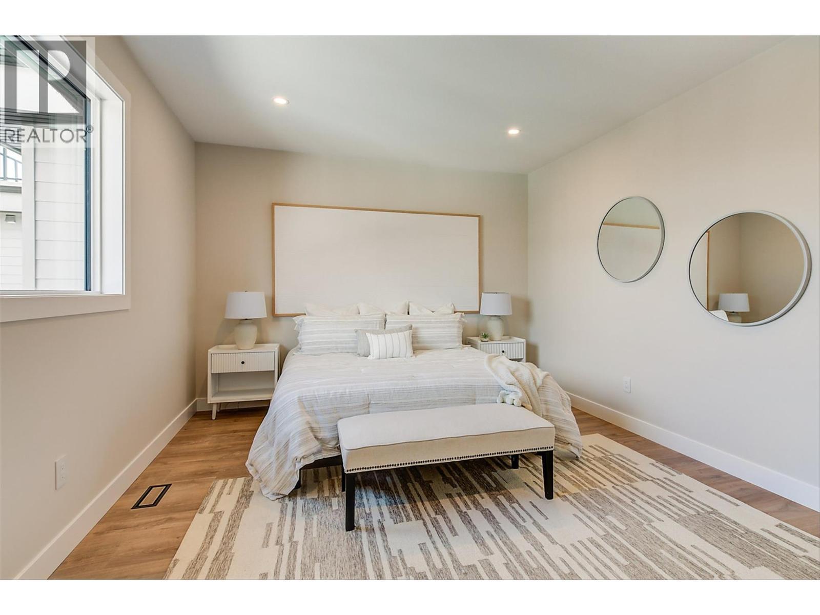 732 Coopland Crescent Unit# 1. Kelowna, British Columbia