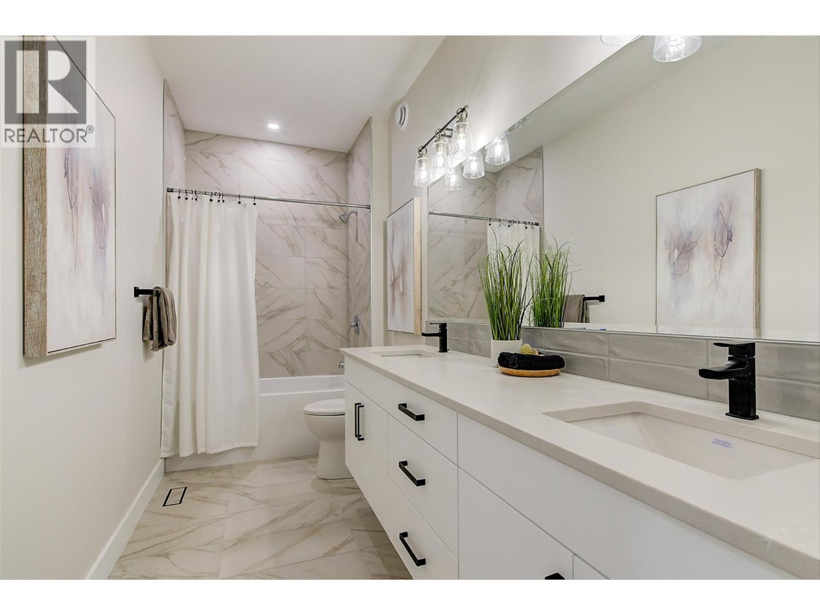 732 Coopland Crescent Unit# 1. Kelowna, British Columbia