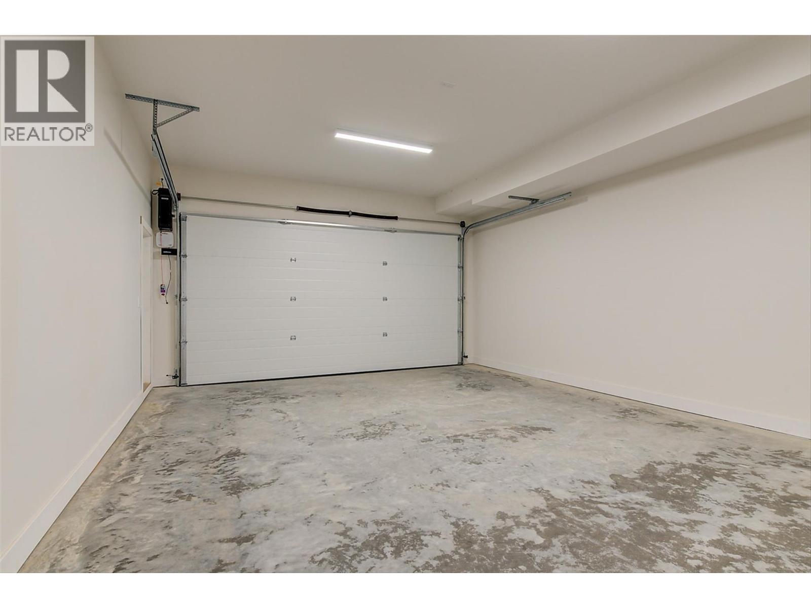 732 Coopland Crescent Unit# 1. Kelowna, British Columbia