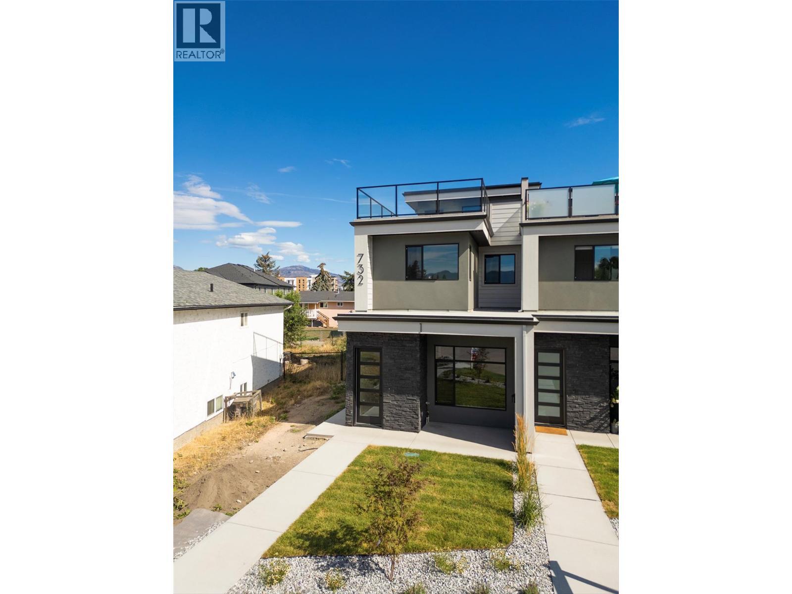 732 Coopland Crescent Unit# 1. Kelowna, British Columbia