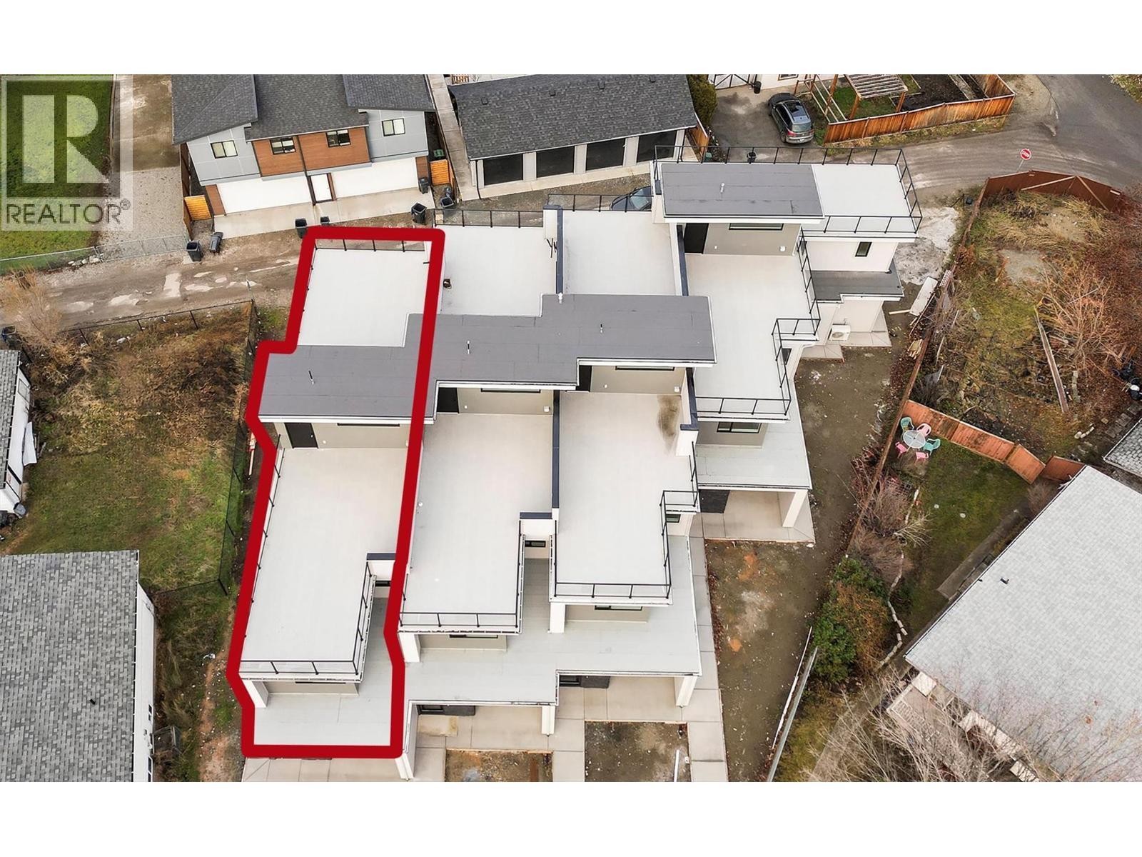 732 Coopland Crescent Unit# 1. Kelowna, British Columbia