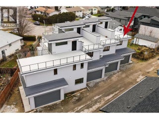 732 Coopland Crescent Unit# 1. Kelowna, British Columbia