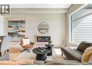 732 Coopland Crescent Unit# 1. Kelowna, British Columbia