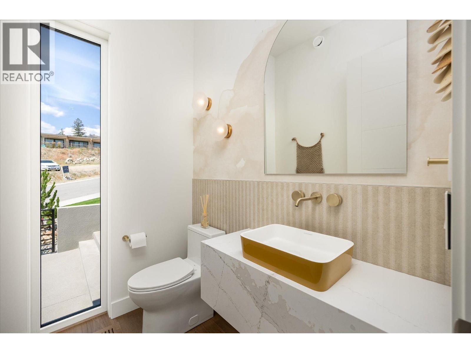 4011 Sunstone Street. West Kelowna, British Columbia