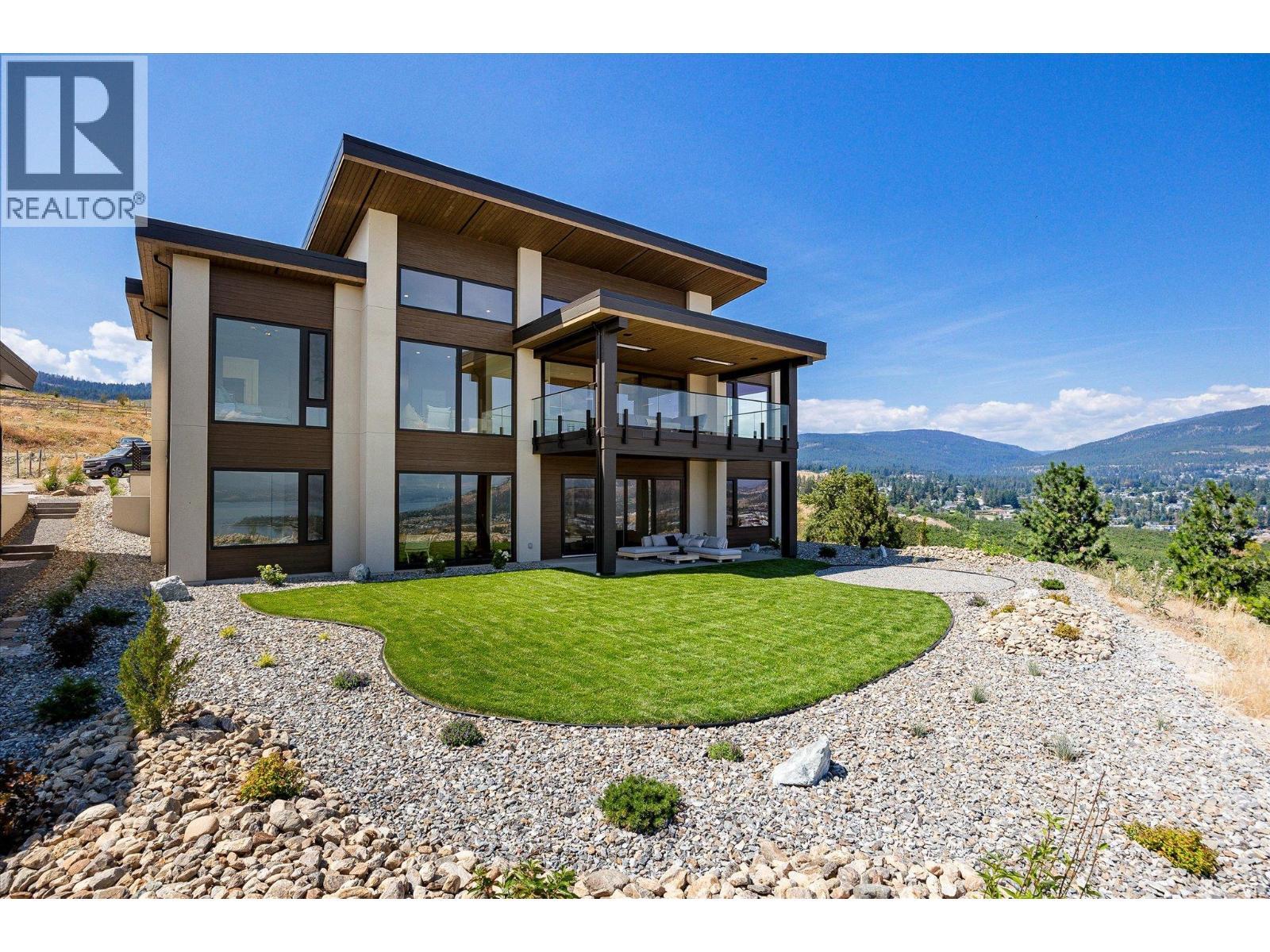 4011 Sunstone Street. West Kelowna, British Columbia