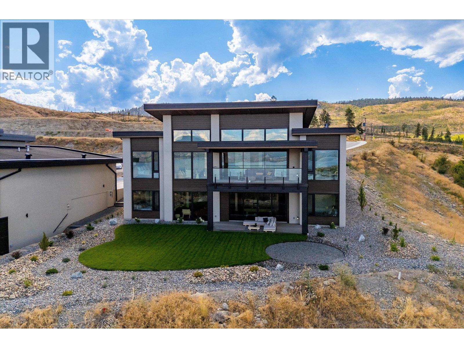 4011 Sunstone Street. West Kelowna, British Columbia