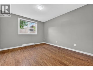 1229 Bernard Avenue Unit# 105. Kelowna, British Columbia