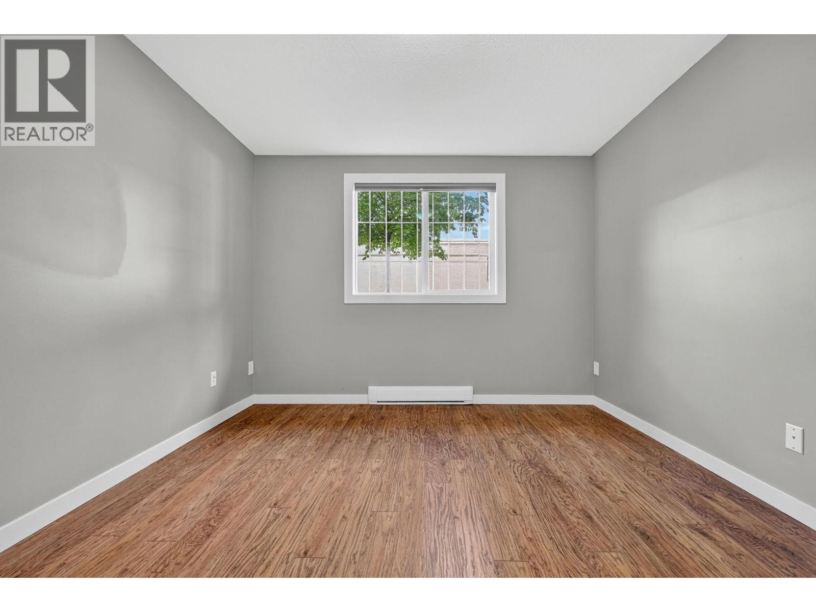 1229 Bernard Avenue Unit# 105. Kelowna, British Columbia