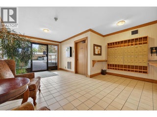 1229 Bernard Avenue Unit# 105. Kelowna, British Columbia