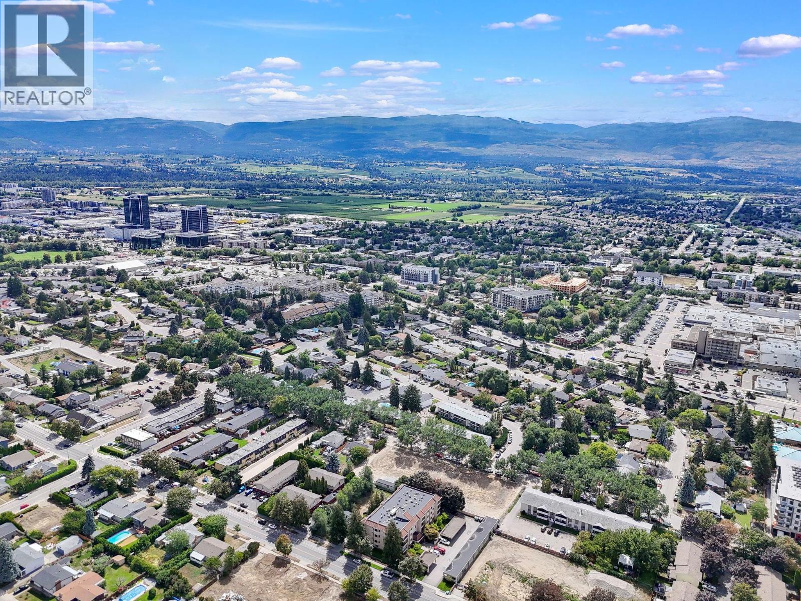 1229 Bernard Avenue Unit# 105. Kelowna, British Columbia