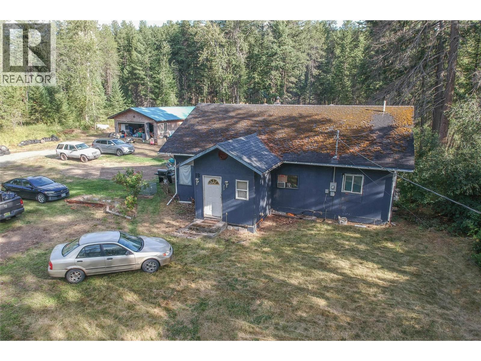 18 Chouinard Road. Cherryville, British Columbia