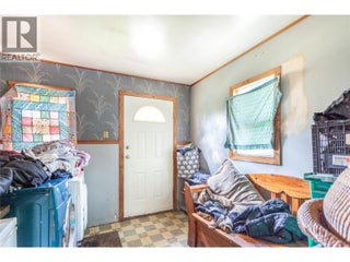 18 Chouinard Road. Cherryville, British Columbia