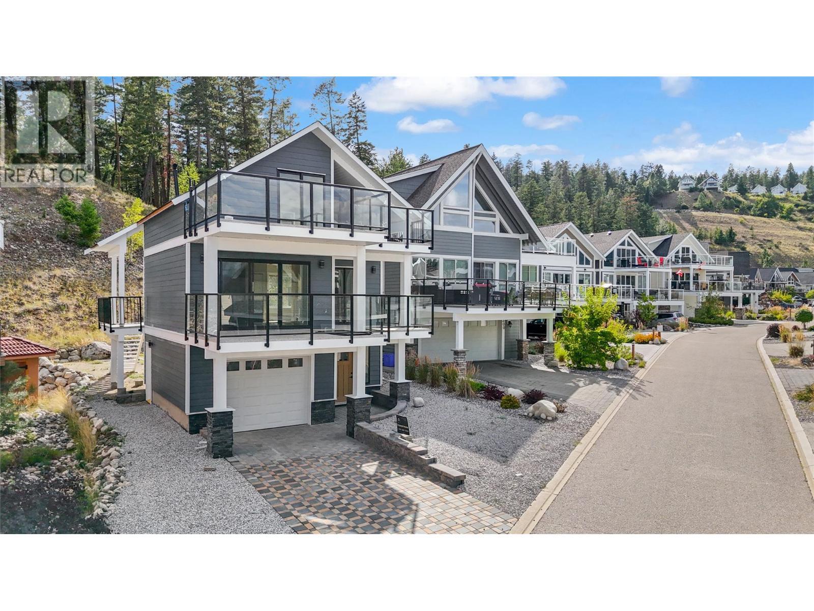 6736 Marbella Loop. Kelowna, British Columbia