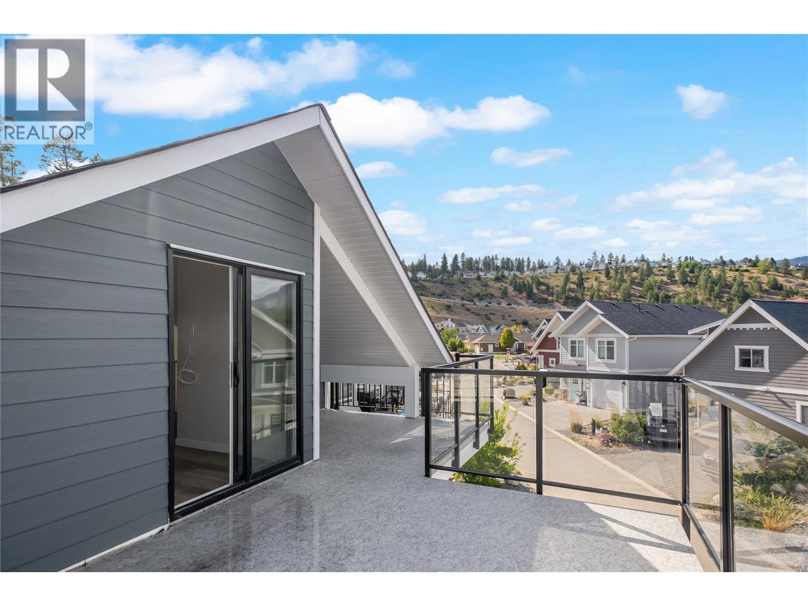 6736 Marbella Loop. Kelowna, British Columbia