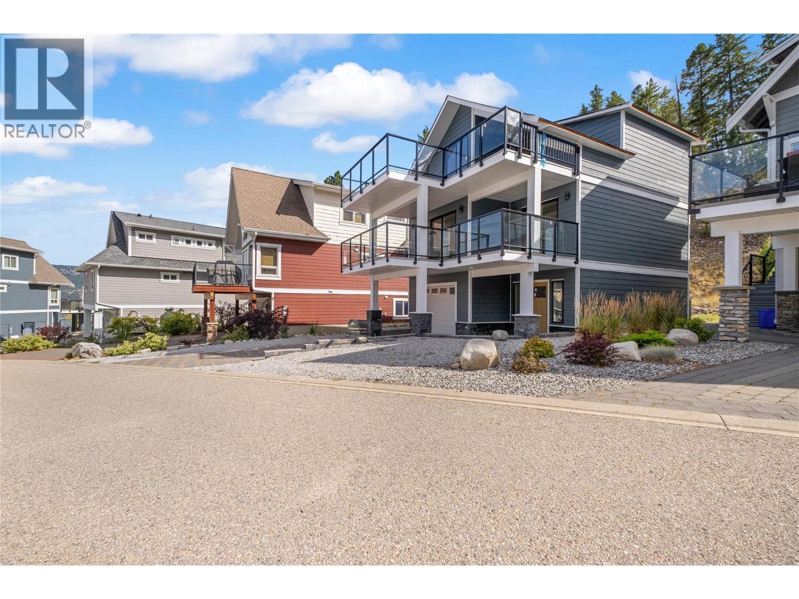 6736 Marbella Loop. Kelowna, British Columbia