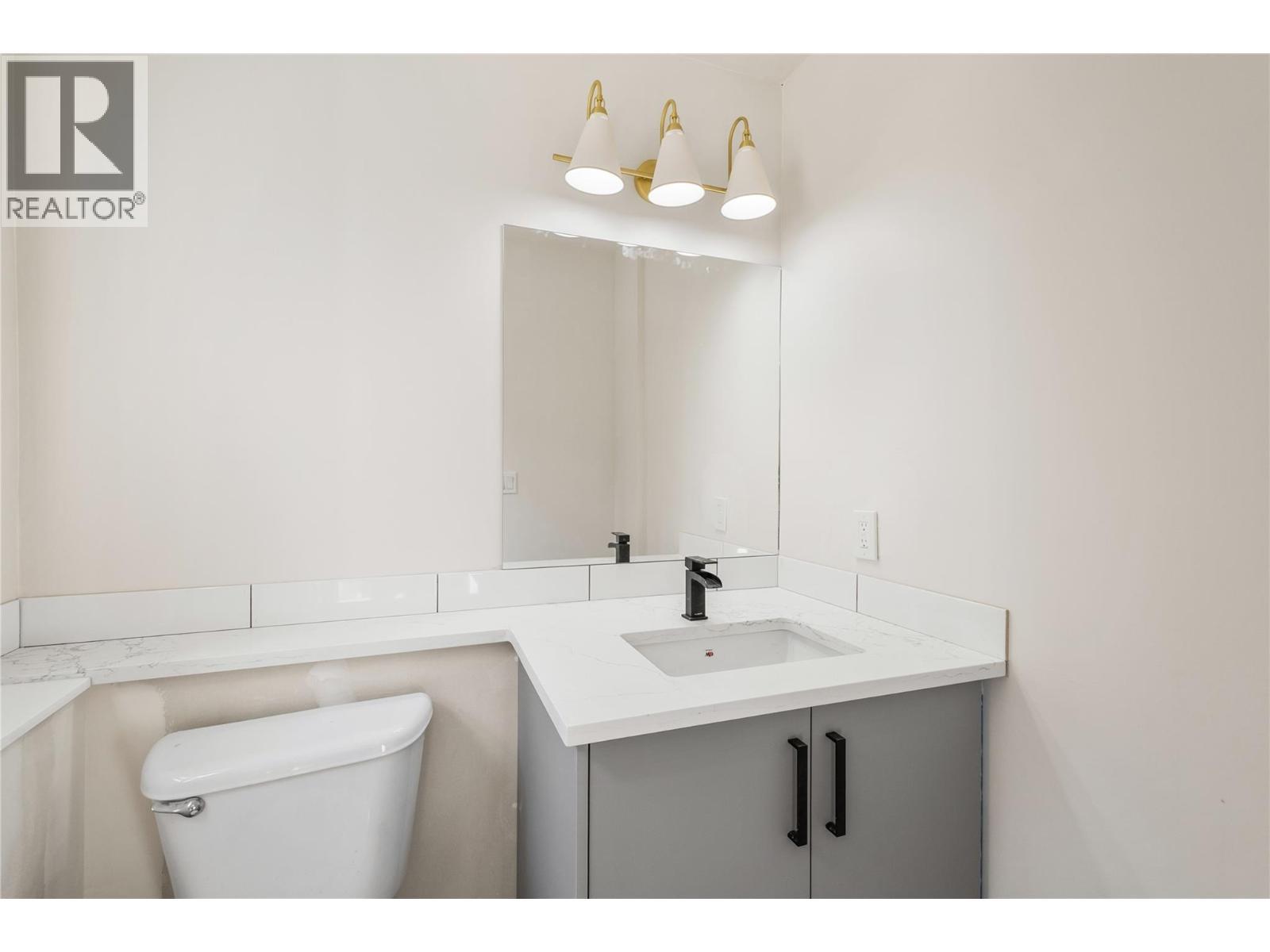 6736 Marbella Loop. Kelowna, British Columbia