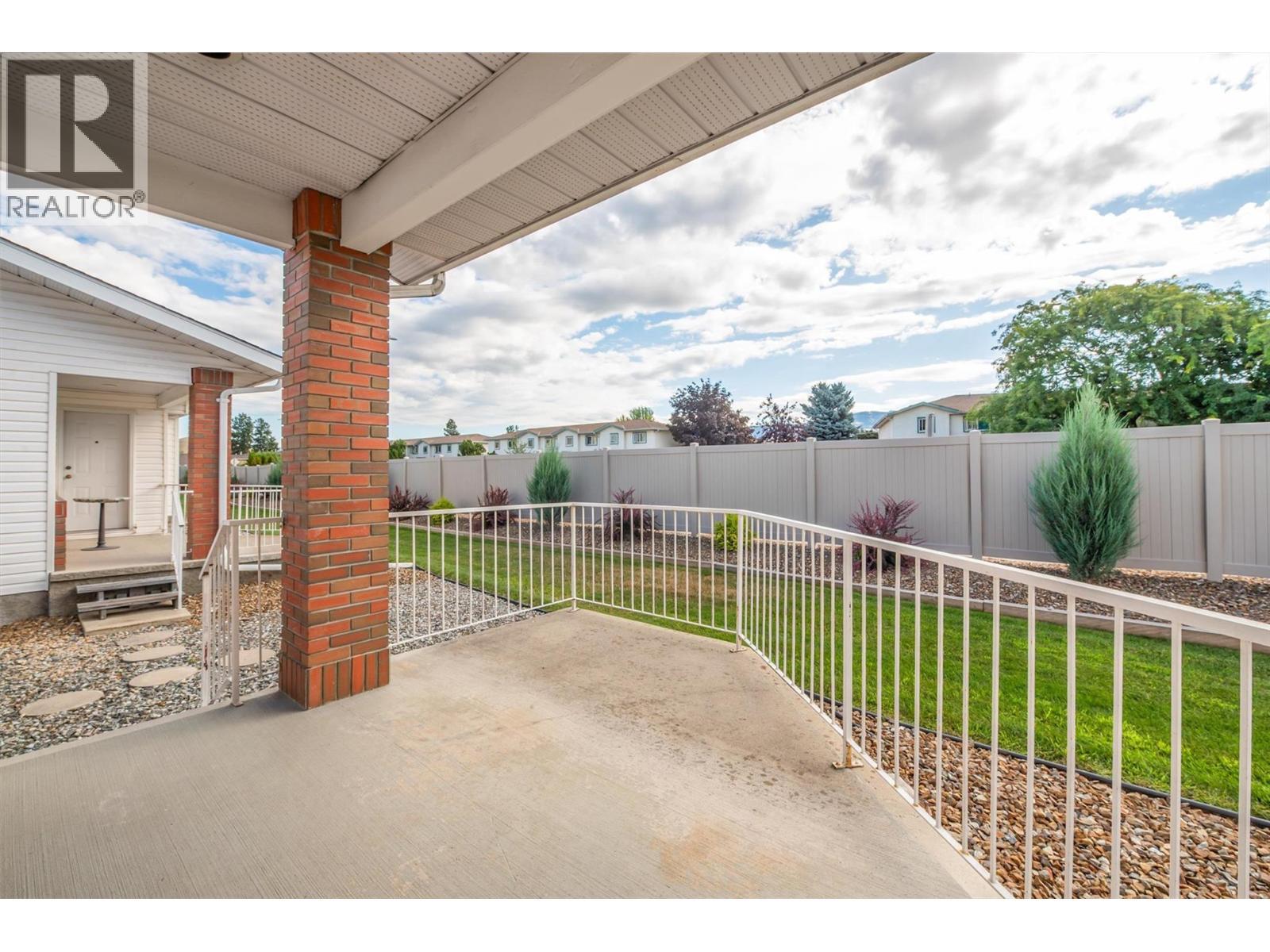 1885 Parkview Crescent Unit# 113. Kelowna, British Columbia